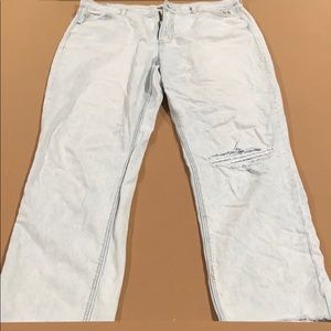 American Eagle Straight Legs Ripped Jeans Size 16